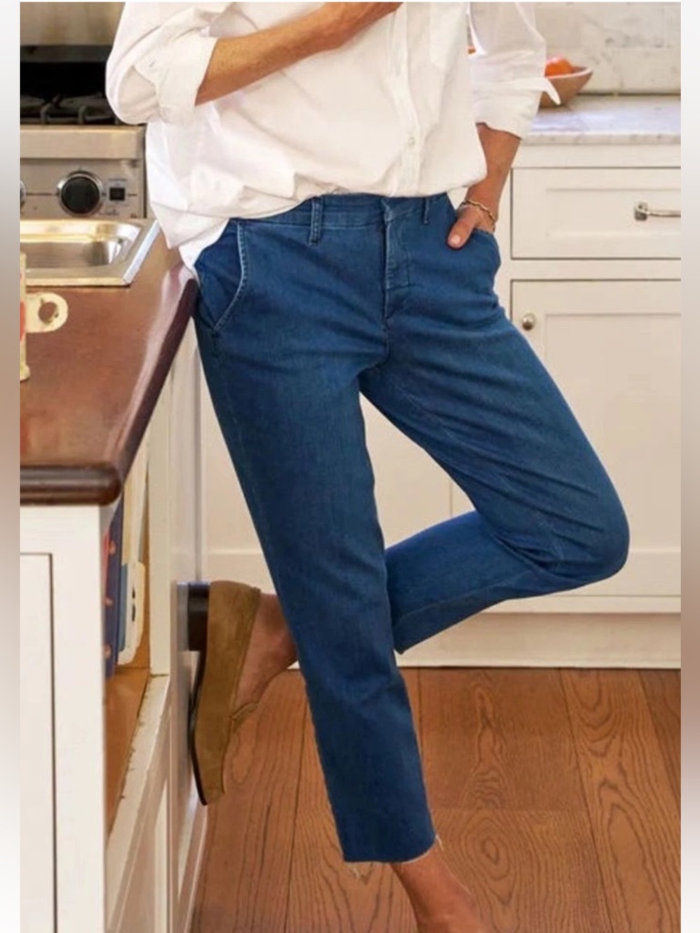 Frank & Eileen Wicklow Italian Straight-Leg Jeans in Medium Blue